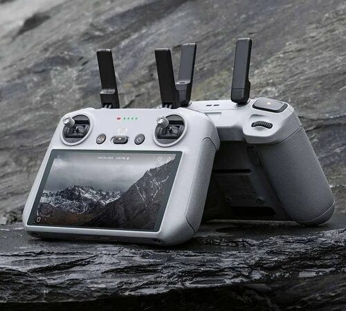 Maximize seu Voo: Guia Definitivo sobre Baterias e Controles para Drones